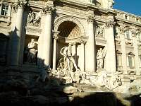 08 - trevi fountain.jpg